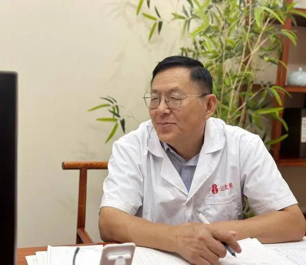 云太医王玉民教授：食疗优先，只开对药，不开贵药，用心治愈每一位患者  第1张