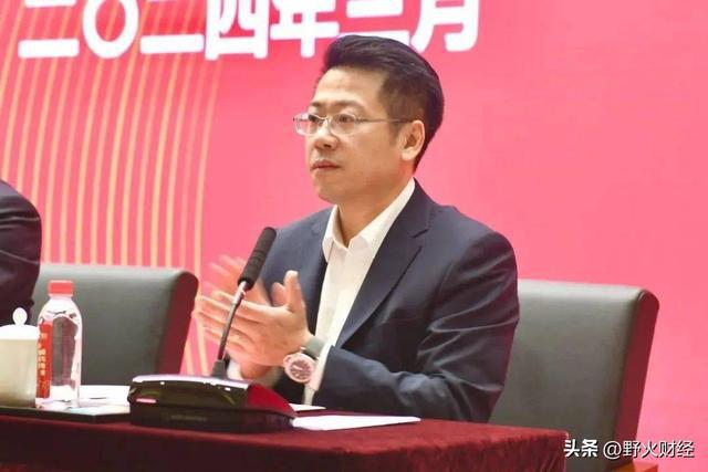 厦门象屿董事长邓启东交棒80后吴捷，70后邓启东辞去董事长职务  第3张