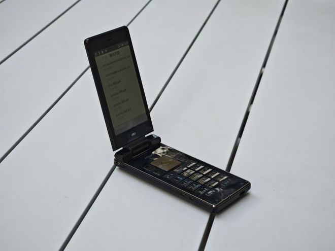 3DS与翻盖手机的怀旧情结：HMD Icon Flip 1翻盖新机曝光  第8张