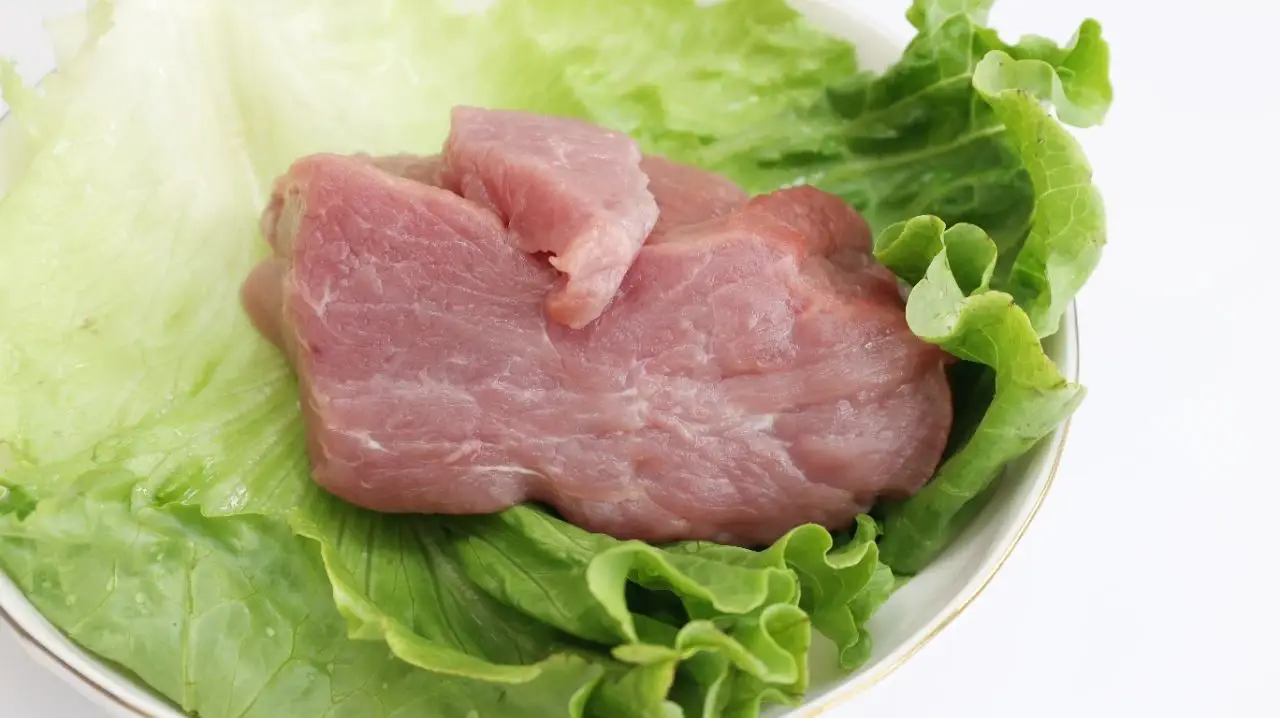 减肥期间必须避免的食物：瘦肉也含脂肪，管住嘴巴才能成功瘦身  第1张