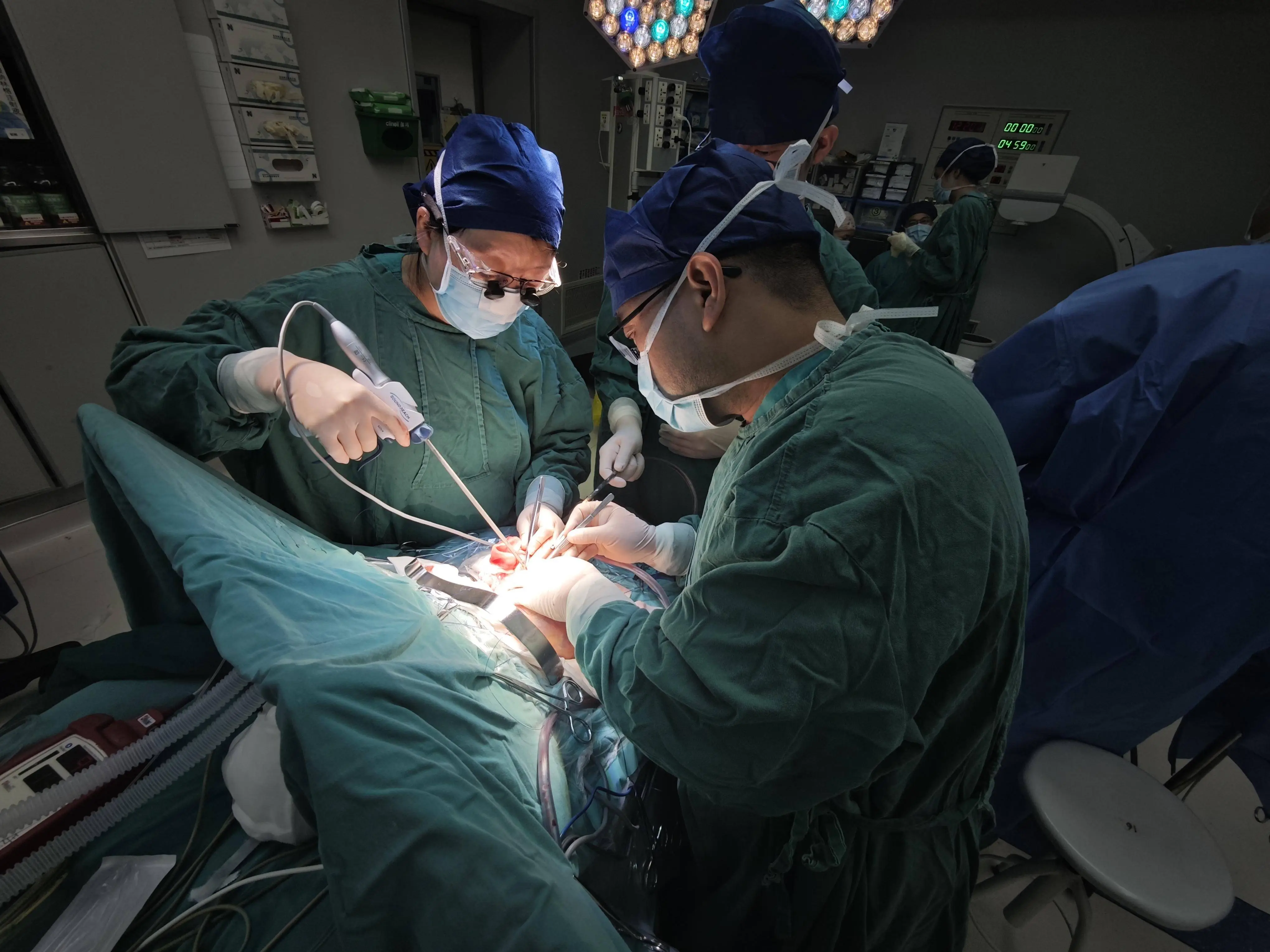 广州医生成功切除2个月大婴儿腹腔内巨大肿瘤，手术难度极高  第1张