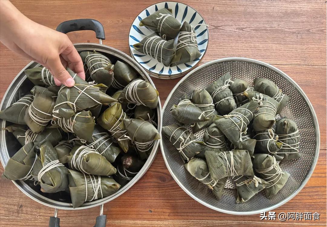 端午节与高考同庆，自家包粽子更香，干粽叶更原汁原味