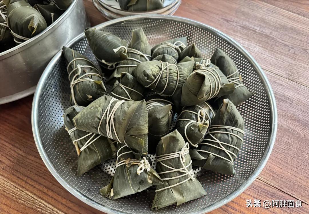 端午节与高考同庆，自家包粽子更香，干粽叶更原汁原味  第4张